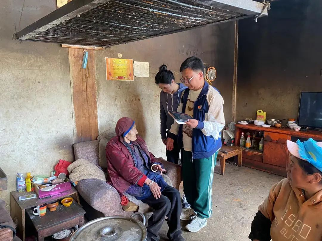 1652855943198075530.jpg 2.jpg