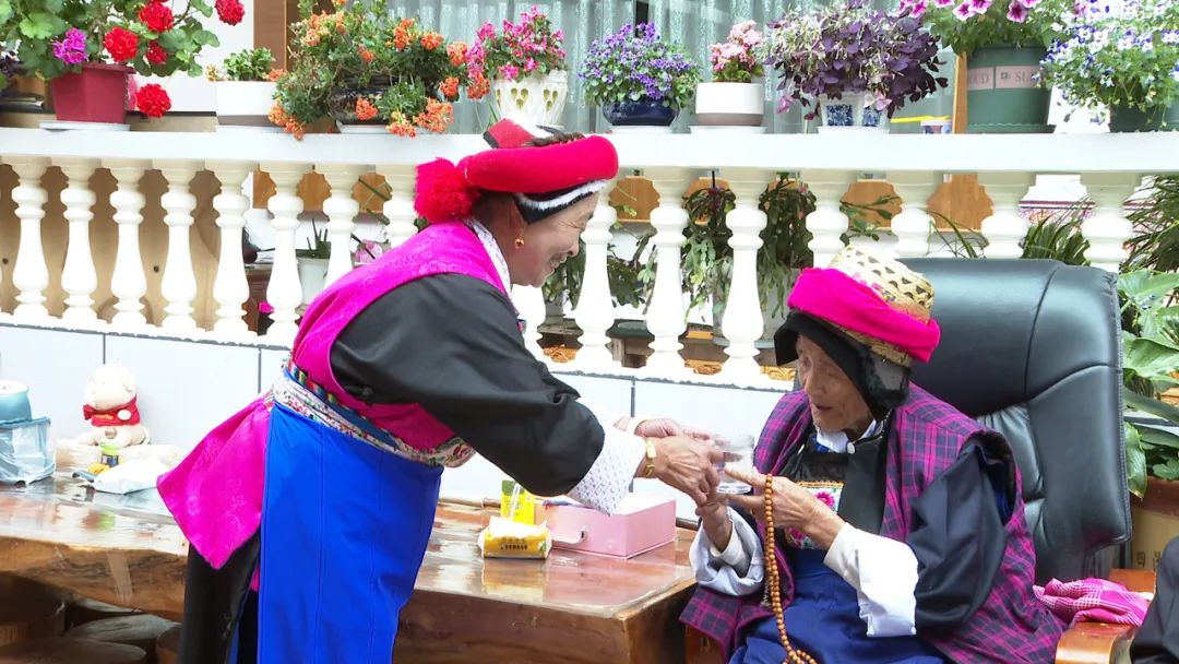 1663033001824016187.jpg 2.jpg