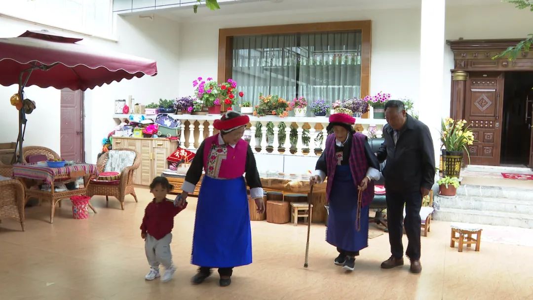 1663033046129055188.jpg 4.jpg