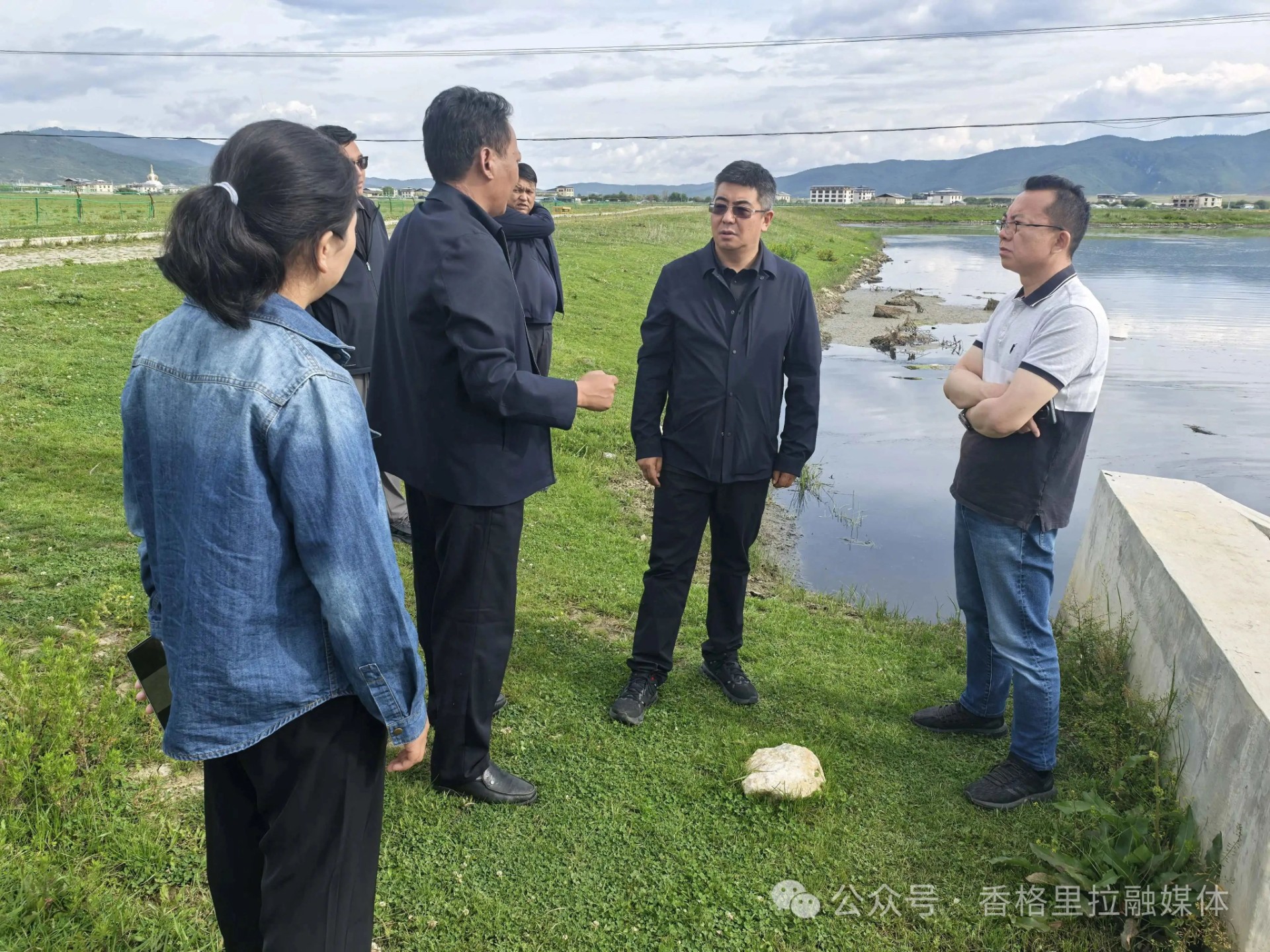 巨燕冬调研督导纳帕海流域综合保护治理及水质提升工作
