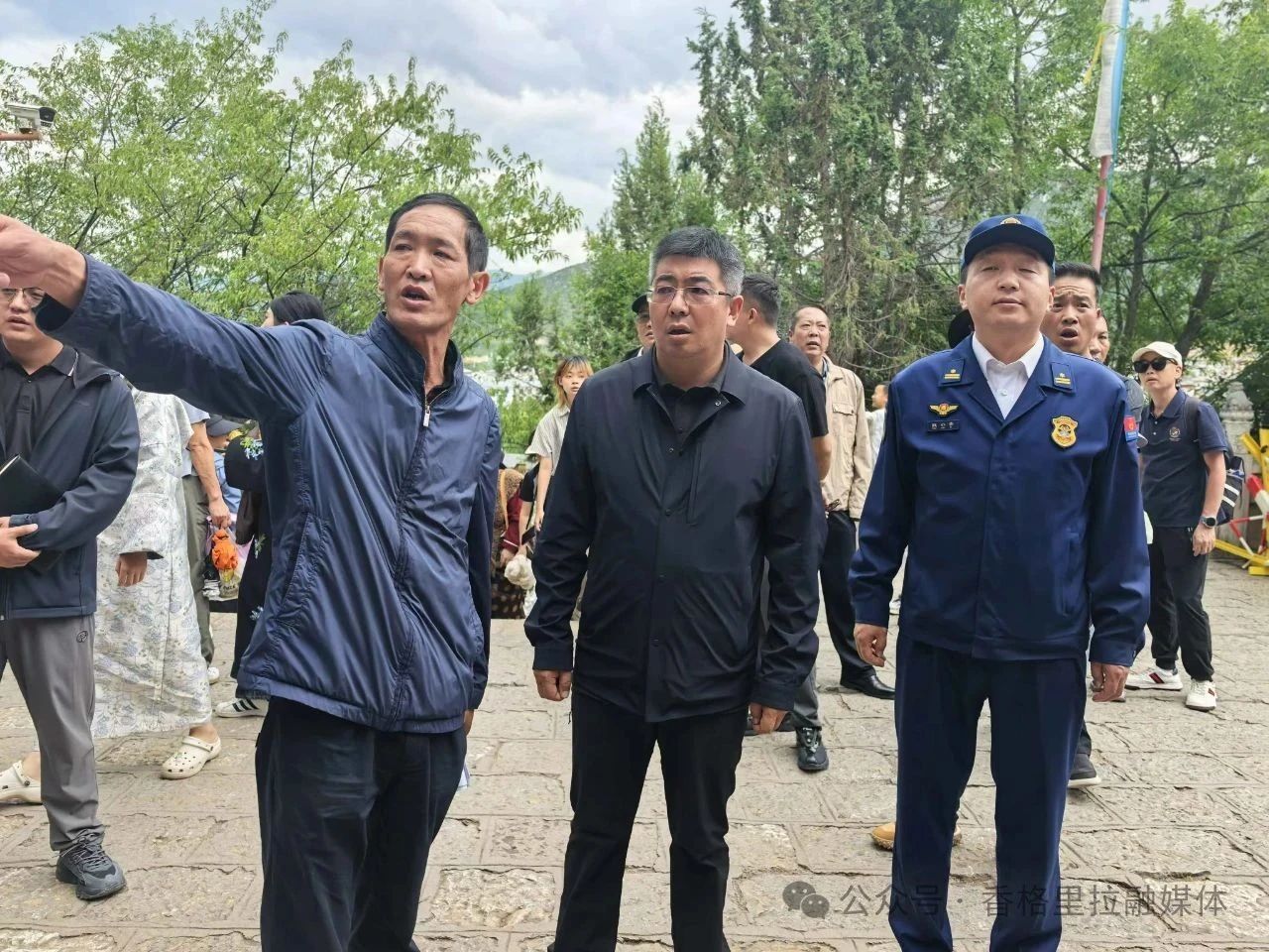 巨燕冬调研独克宗古城旅游服务保障工作